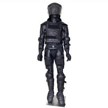 Suits Círéib Gear Swat